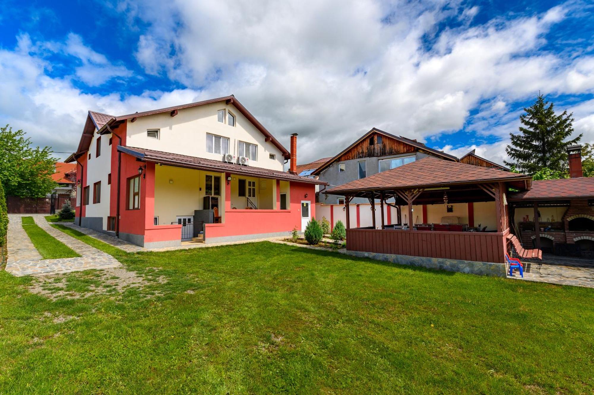 Casa Alex Calimanesti Hotell Eksteriør bilde