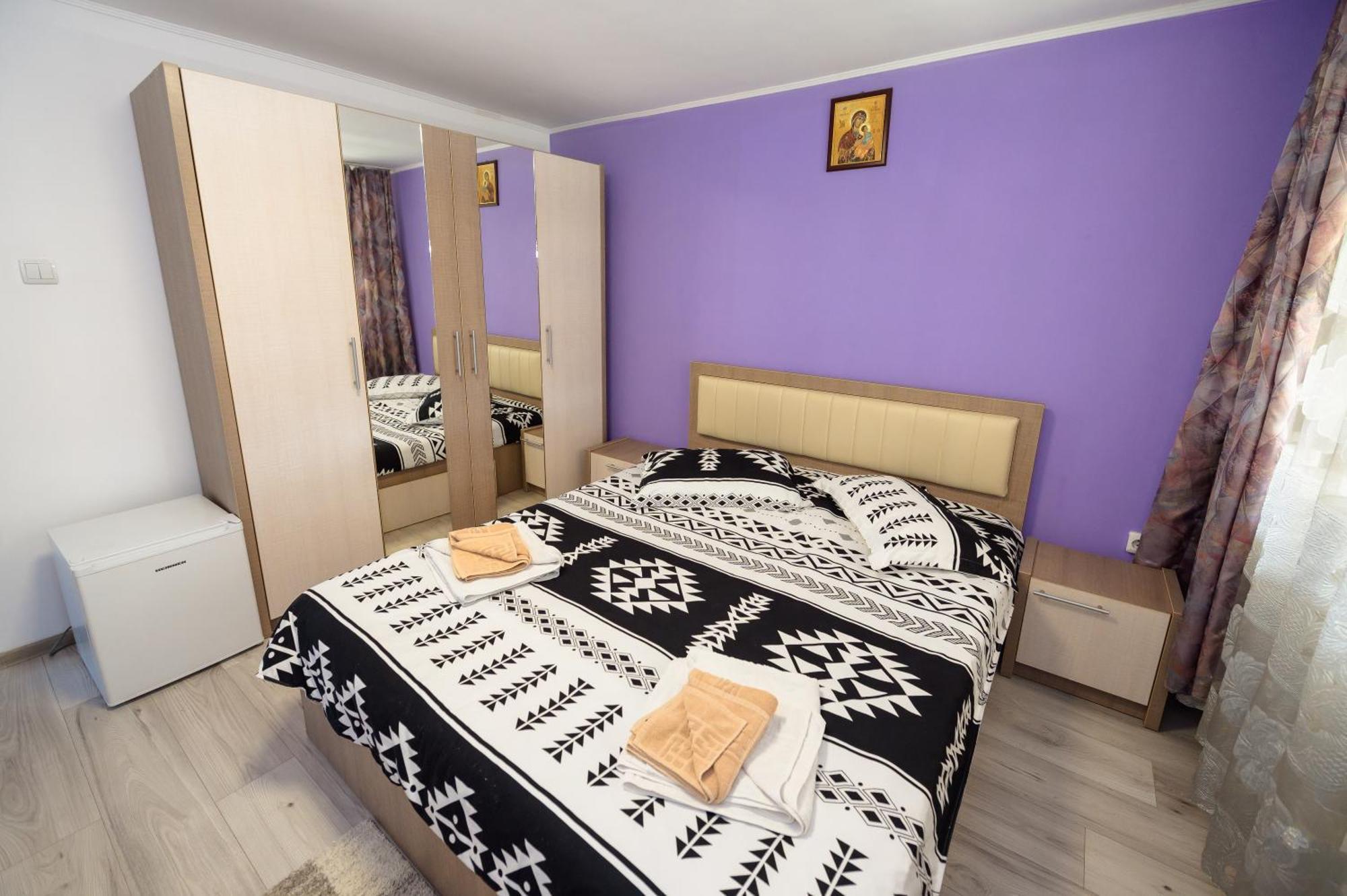 Casa Alex Calimanesti Hotell Eksteriør bilde