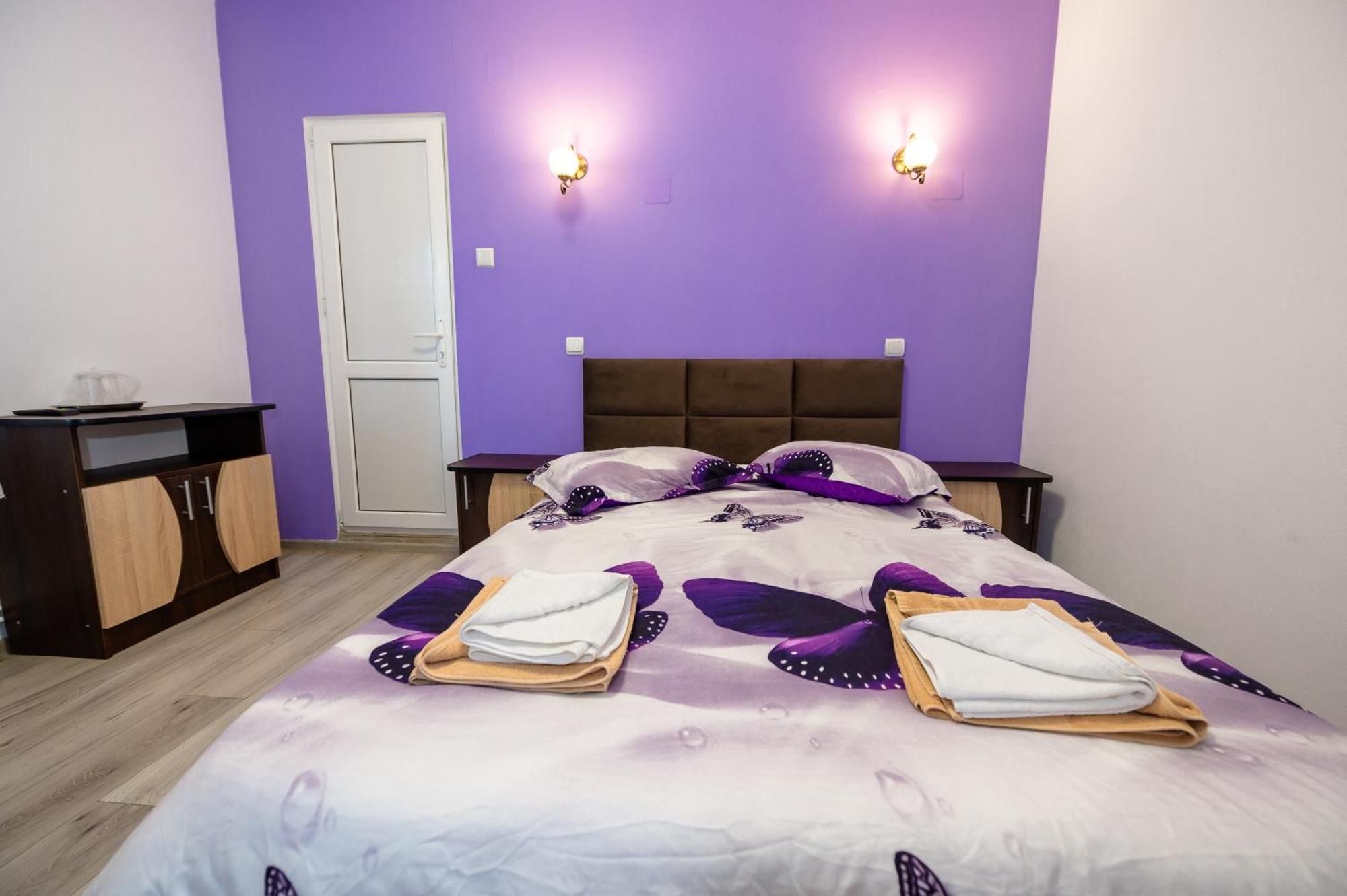 Casa Alex Calimanesti Hotell Eksteriør bilde