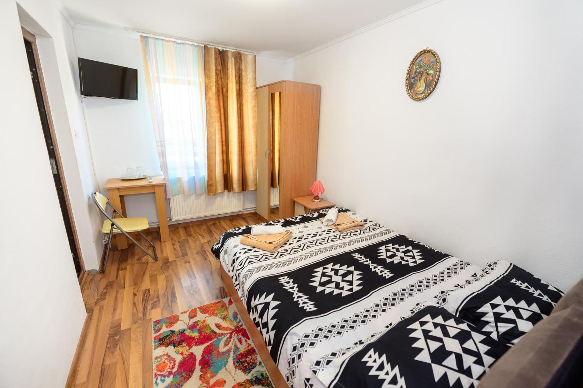 Casa Alex Calimanesti Hotell Eksteriør bilde