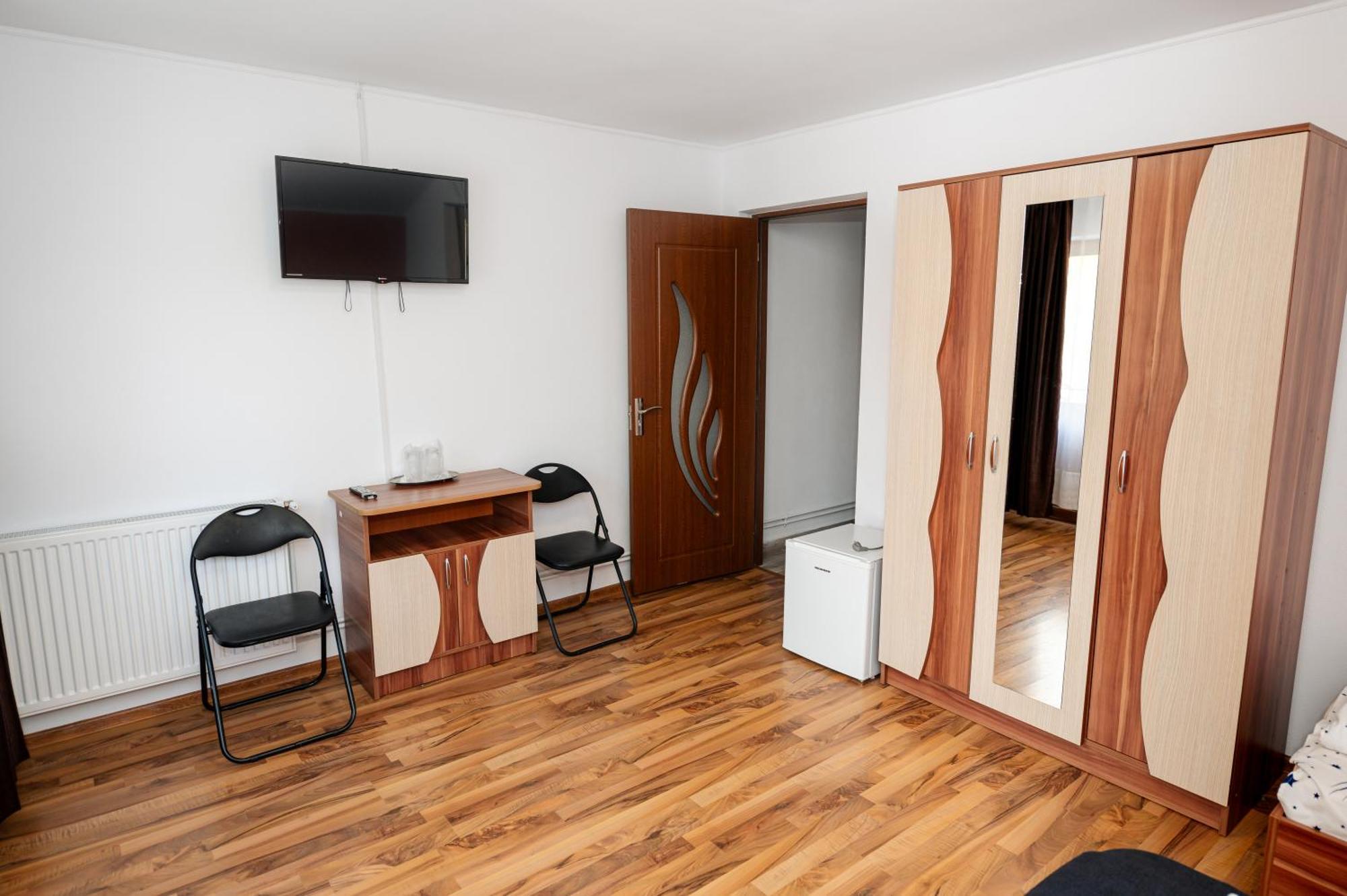 Casa Alex Calimanesti Hotell Eksteriør bilde