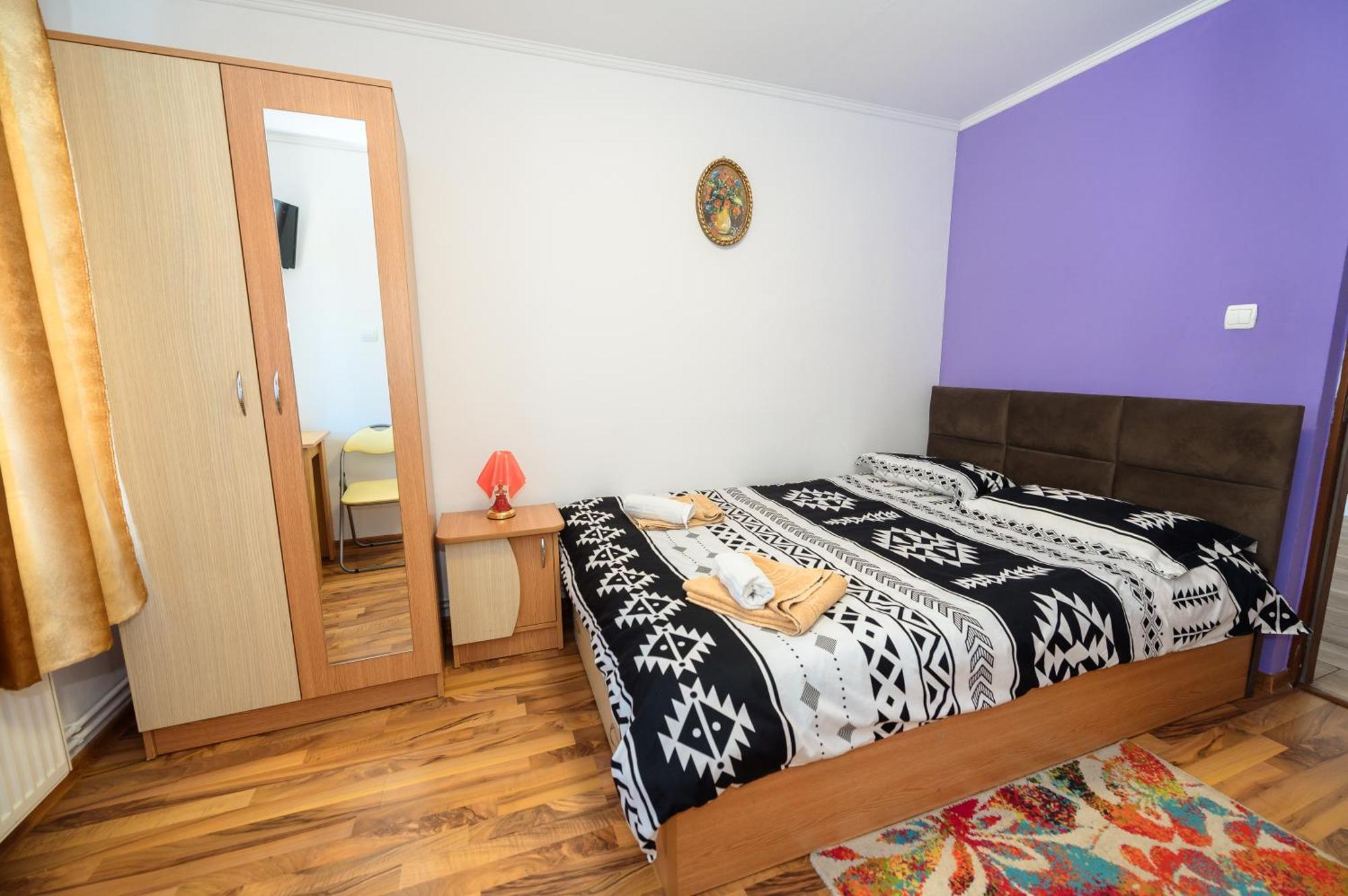 Casa Alex Calimanesti Hotell Eksteriør bilde