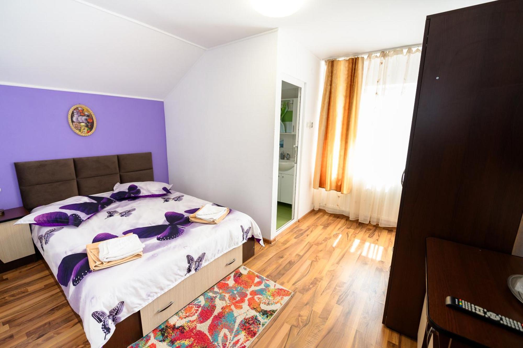 Casa Alex Calimanesti Hotell Eksteriør bilde